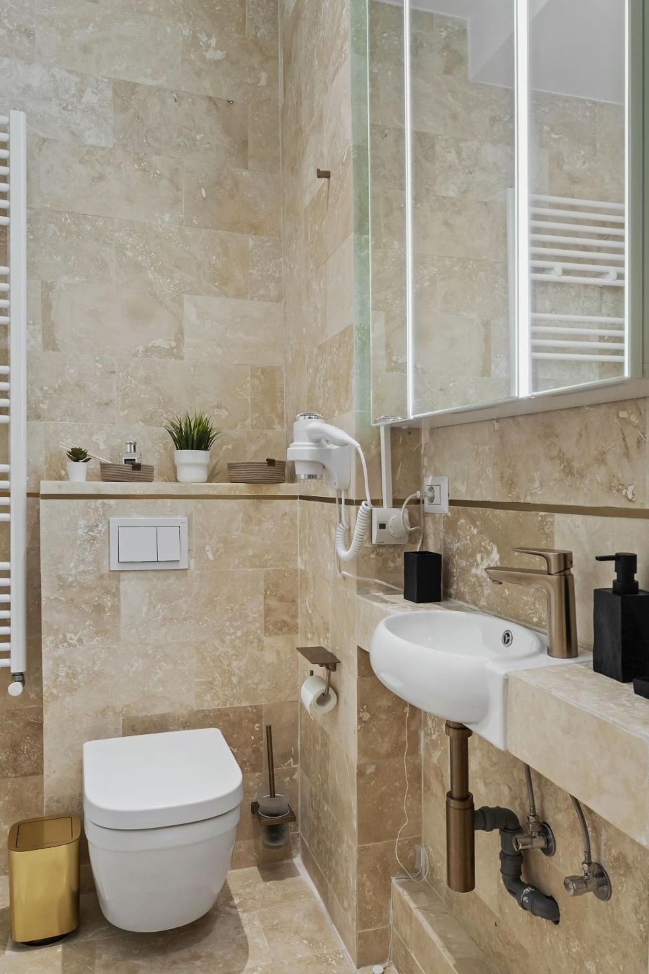 Studio Jungle Breath - City Centre Bukurešť Exteriér fotografie